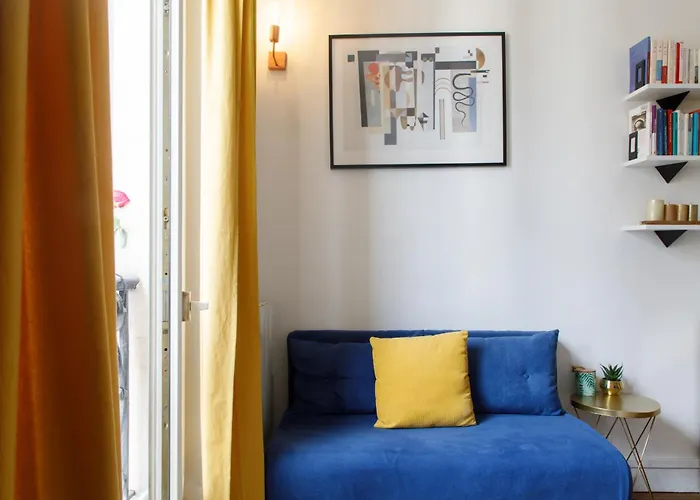 Radiant 1bd In Clignancourt Paris