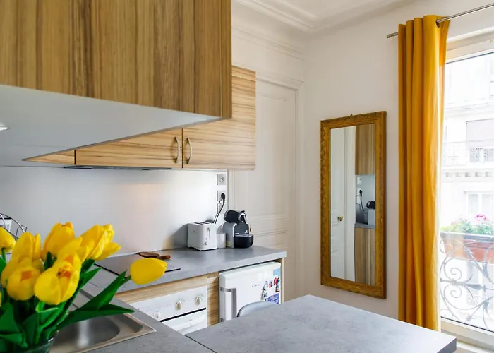 Radiant 1bd In Clignancourt * Paris